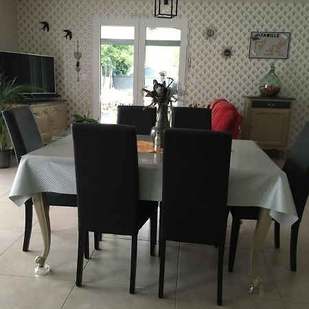 Ferienwohnung Au Vieux Bourg Guécélard Exterior foto